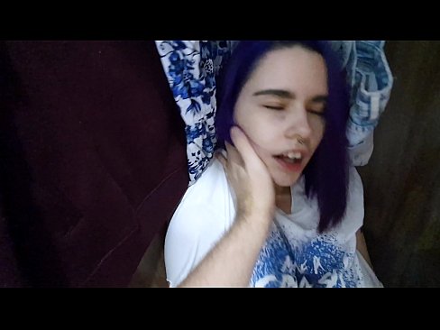 ❤️ Fant min søster i skapet og hjalp henne med å komme ❤️ Porno på porno no.vanalize.ru ❌️❤